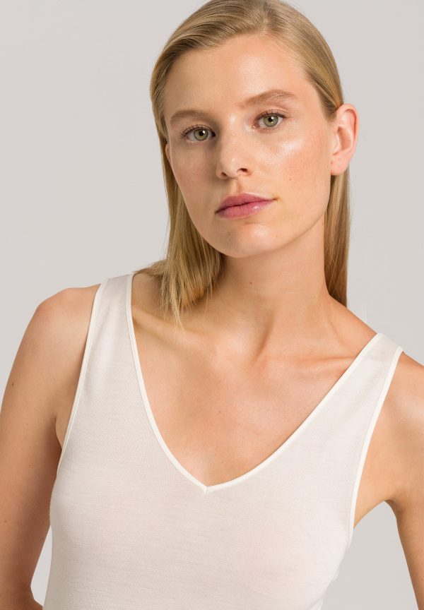Woolen Silk W Wool And Silk V-Neck Tank Top - Image 5