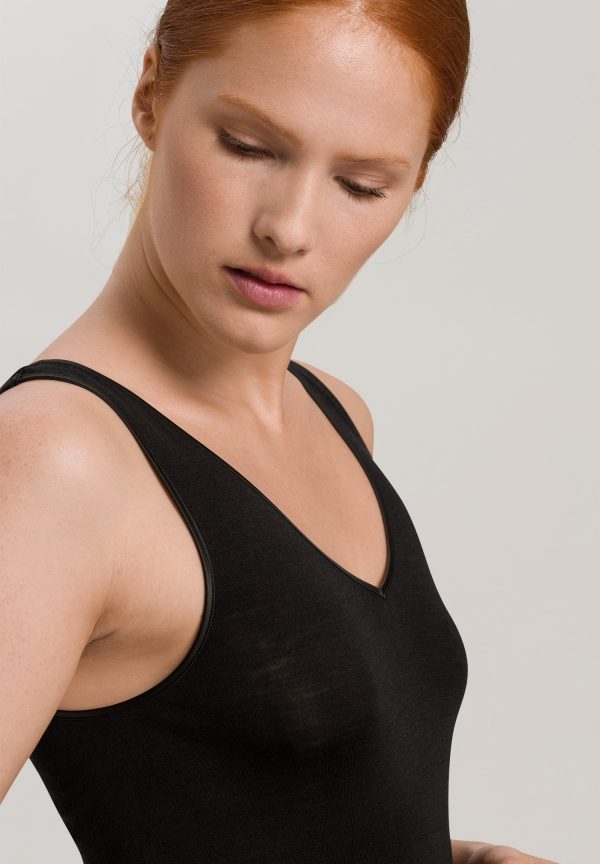 Woolen Silk W Wool And Silk V-Neck Tank Top - Image 5