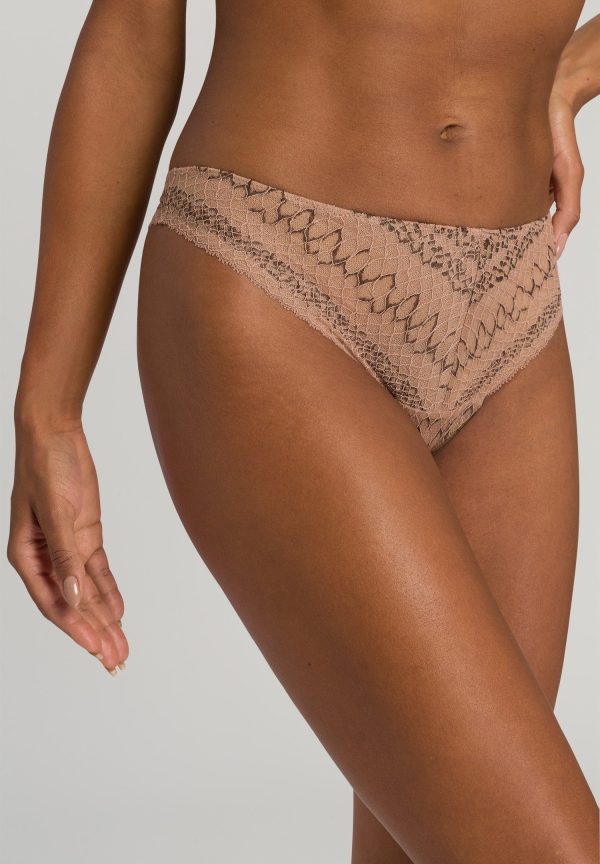 Thalie Thong - Image 2