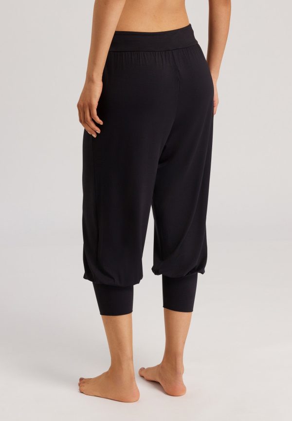 Yoga Crop Pants - Image 3