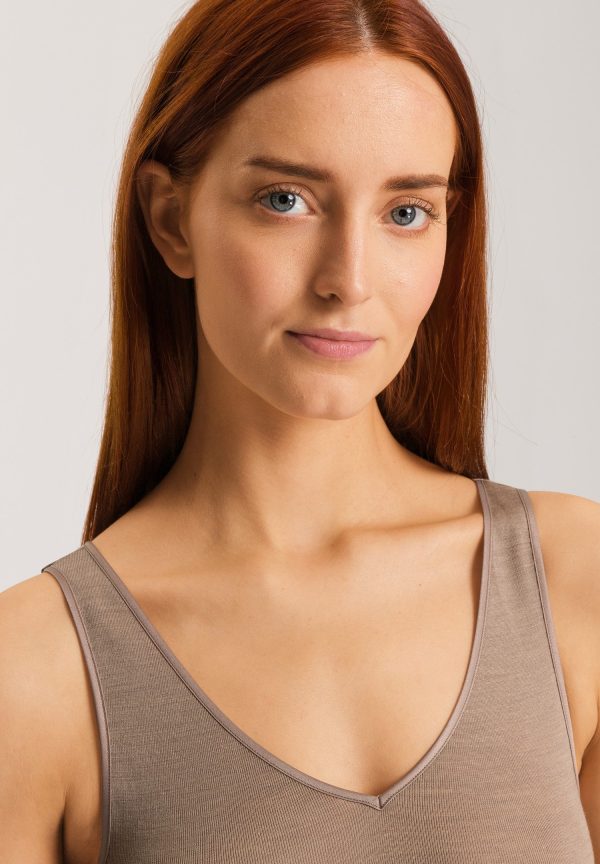 Woolen Silk W Wool And Silk V-Neck Tank Top - Image 5