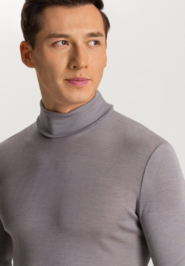 Woolen Silk M Wool and Silk Turtleneck - Image 5