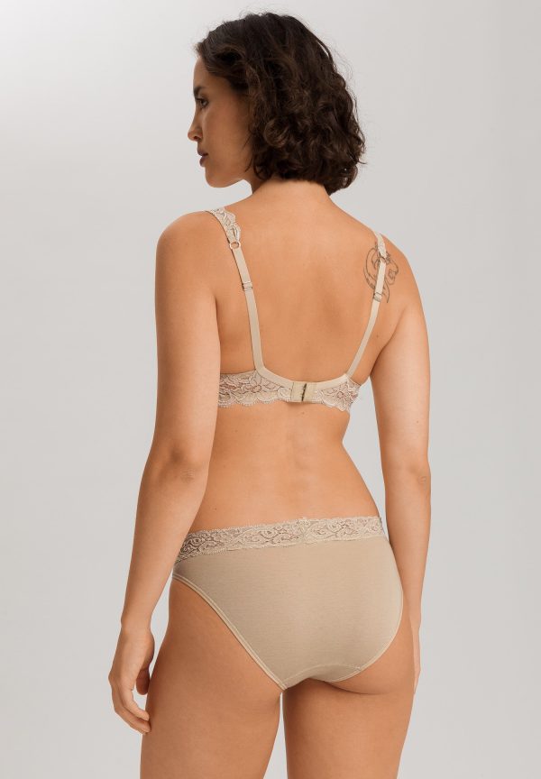 Luxury Moments Lace Underwire Bra - Image 3