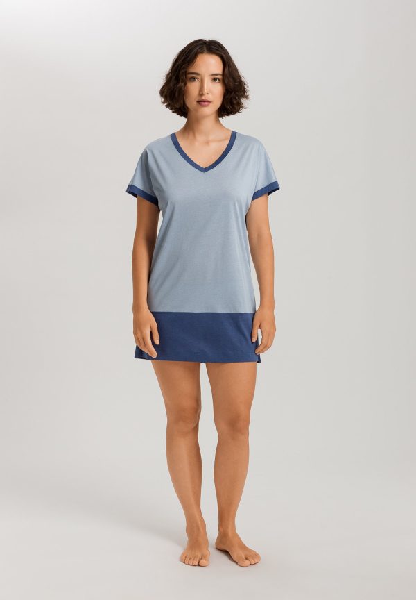 Laura Bigshirt - Image 4